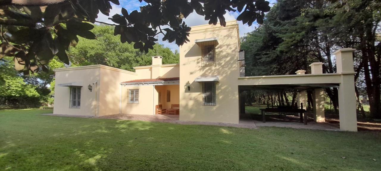 El Tramway Casa Antigua De Campo Bed & Breakfast San Antonio de Areco Dış mekan fotoğraf